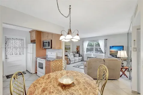 415 NE 2nd Street Hallandale Beach FL 33009