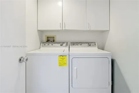 1000 W Island Boulevard Aventura FL 33160