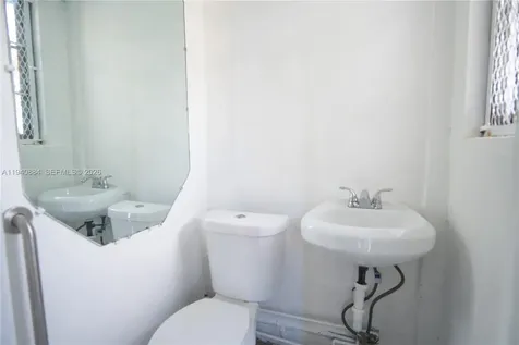 3471 SW 8th Street Miami FL 33135