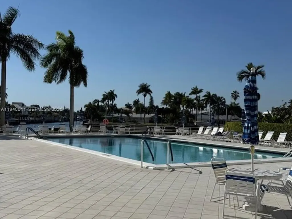 3200 NE 36th Street Fort Lauderdale FL 33308