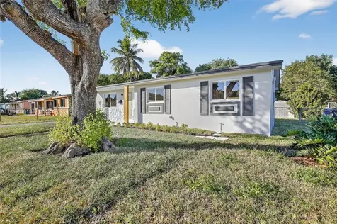 2805 NW 210th Terrace Miami Gardens FL 33056