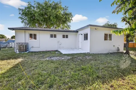 2805 NW 210th Terrace Miami Gardens FL 33056