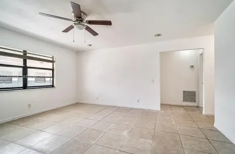 4030 SW 19th Street West Park FL 33023