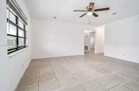 4030 SW 19th Street West Park FL 33023