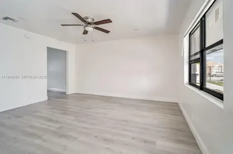 4030 SW 19th Street West Park FL 33023