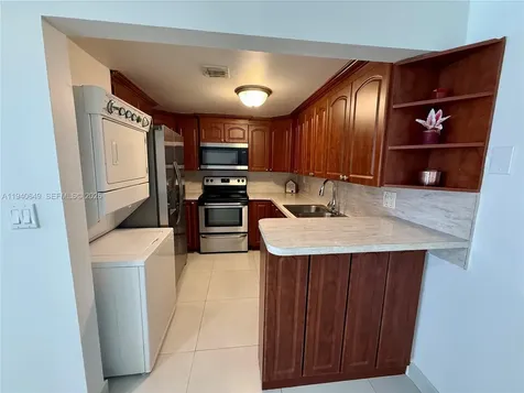 20 SW 108th Avenue Sweetwater FL 33174