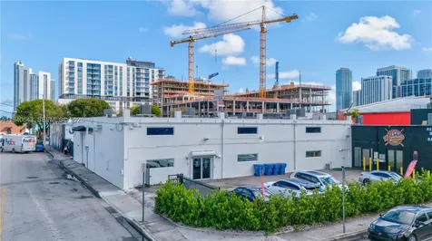 2045 NW 1st Avenue Miami FL 33127