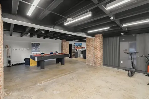 2045 NW 1st Avenue Miami FL 33127
