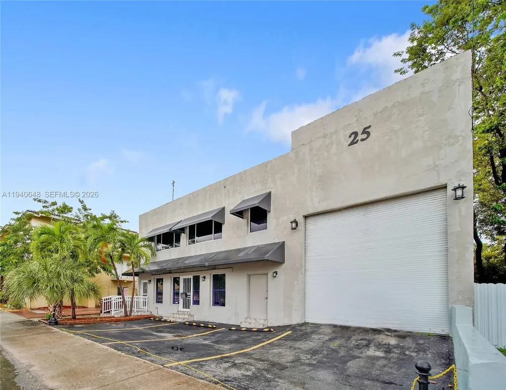 25 E 4th Street Hialeah FL 33010