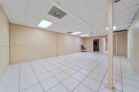 25 E 4th Street Hialeah FL 33010