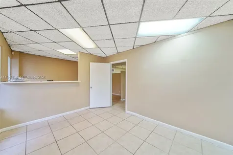 25 E 4th Street Hialeah FL 33010
