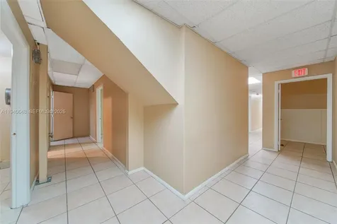 25 E 4th Street Hialeah FL 33010