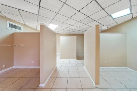 25 E 4th Street Hialeah FL 33010