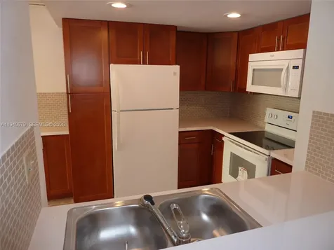 4535 SW 68th Court Circle Miami FL 33155