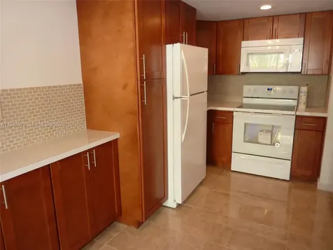 4535 SW 68th Court Circle Miami FL 33155