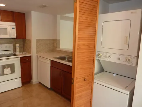 4535 SW 68th Court Circle Miami FL 33155
