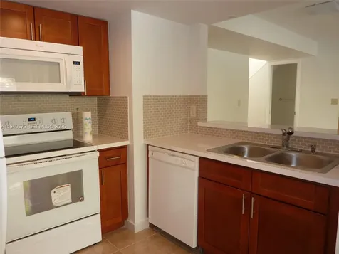 4535 SW 68th Court Circle Miami FL 33155