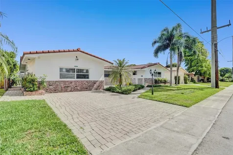 2827 Arthur Street Hollywood FL 33020