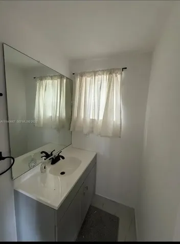 2036 NE 21st Avenue Fort Lauderdale FL 33305