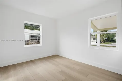 461 Plover Avenue Miami Springs FL 33166