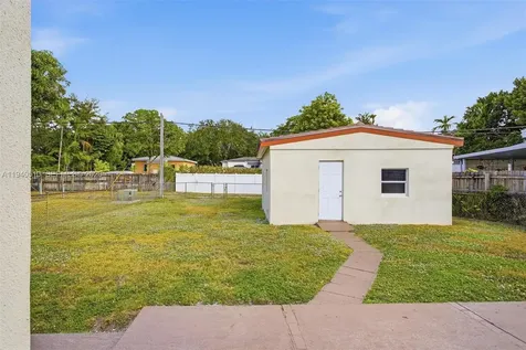 461 Plover Avenue Miami Springs FL 33166