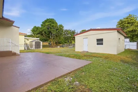 461 Plover Avenue Miami Springs FL 33166