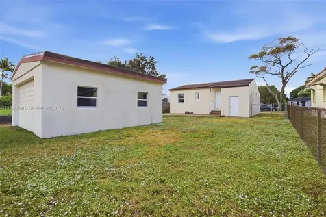461 Plover Avenue Miami Springs FL 33166