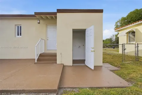 461 Plover Avenue Miami Springs FL 33166