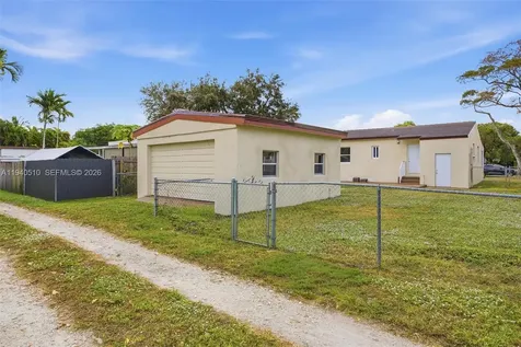 461 Plover Avenue Miami Springs FL 33166