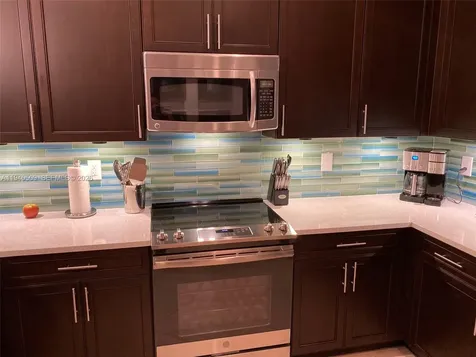 184 W Bay Cedar Circle Jupiter FL 33458