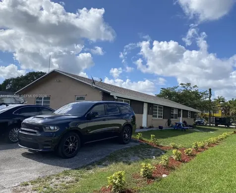 5904 SW 27th Street West Park FL 33023
