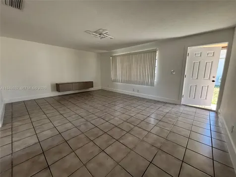 5904 SW 27th Street West Park FL 33023