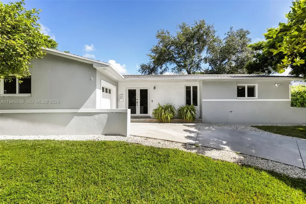 2201 SW 22nd Terrace Miami FL 33145