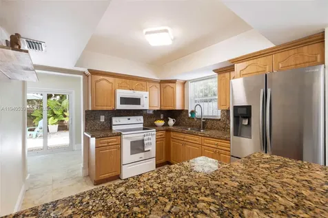 2201 SW 22nd Terrace Miami FL 33145