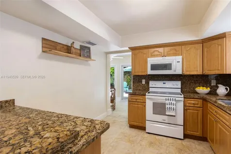 2201 SW 22nd Terrace Miami FL 33145