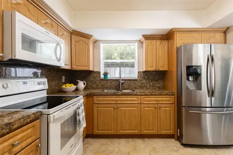 2201 SW 22nd Terrace Miami FL 33145