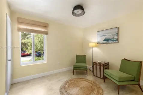 2201 SW 22nd Terrace Miami FL 33145