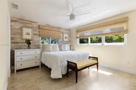 2201 SW 22nd Terrace Miami FL 33145
