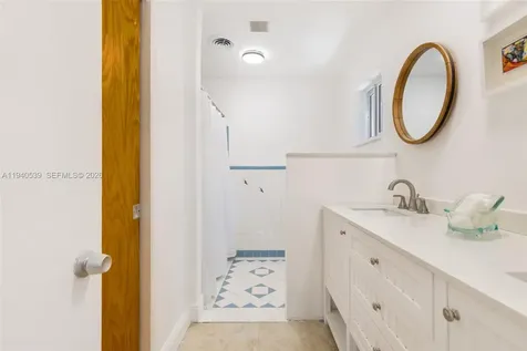 2201 SW 22nd Terrace Miami FL 33145