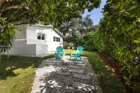 2201 SW 22nd Terrace Miami FL 33145