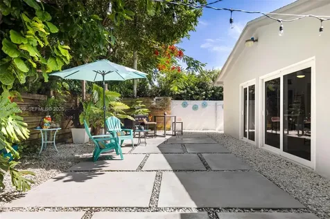 2201 SW 22nd Terrace Miami FL 33145