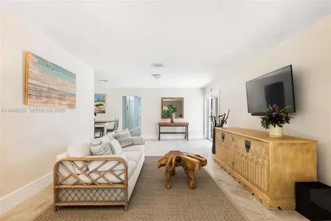 2201 SW 22nd Terrace Miami FL 33145