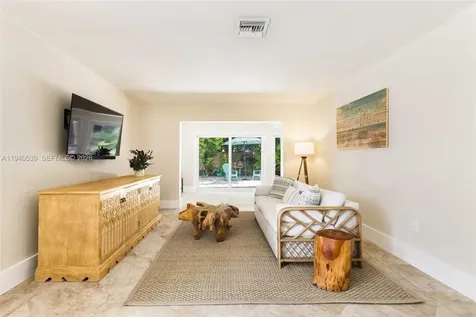 2201 SW 22nd Terrace Miami FL 33145