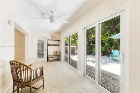 2201 SW 22nd Terrace Miami FL 33145