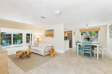 2201 SW 22nd Terrace Miami FL 33145