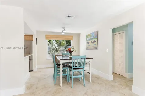 2201 SW 22nd Terrace Miami FL 33145