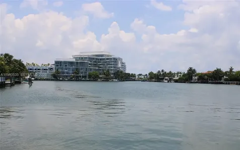 4710 Pine Tree Drive Miami Beach FL 33140