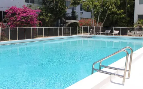 4710 Pine Tree Drive Miami Beach FL 33140