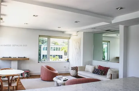 4710 Pine Tree Drive Miami Beach FL 33140