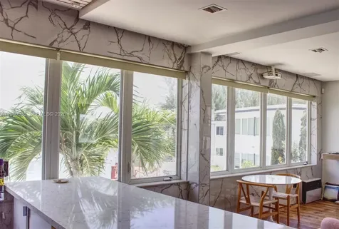 4710 Pine Tree Drive Miami Beach FL 33140